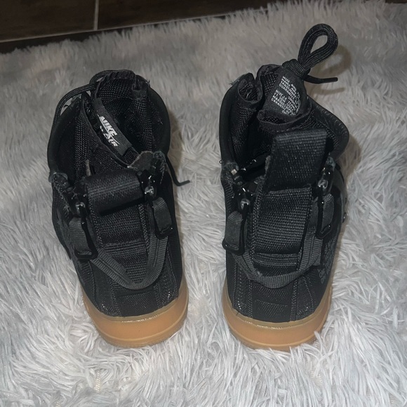 High top Air Force Ones - Picture 2 of 5